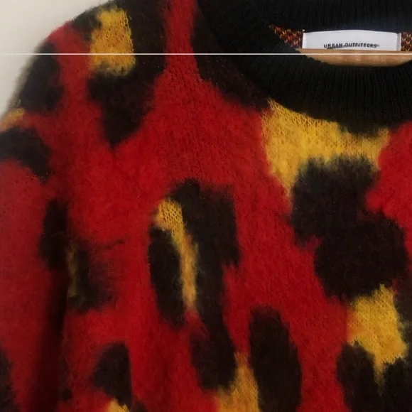 NWOT Urban Outfitters Wool Brushed Red, Multi Leopard Fuzzy Sweater, New - Picture 5 of 11